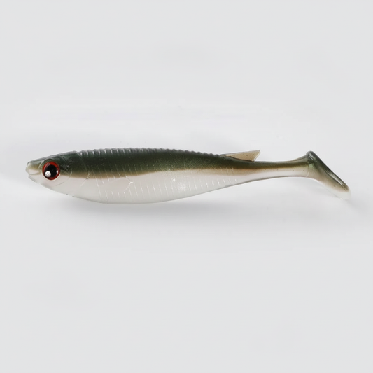 Leurre souple à queue palette, corps strié, coloris naturel vert olive, packshot studio sur fond blanc.
